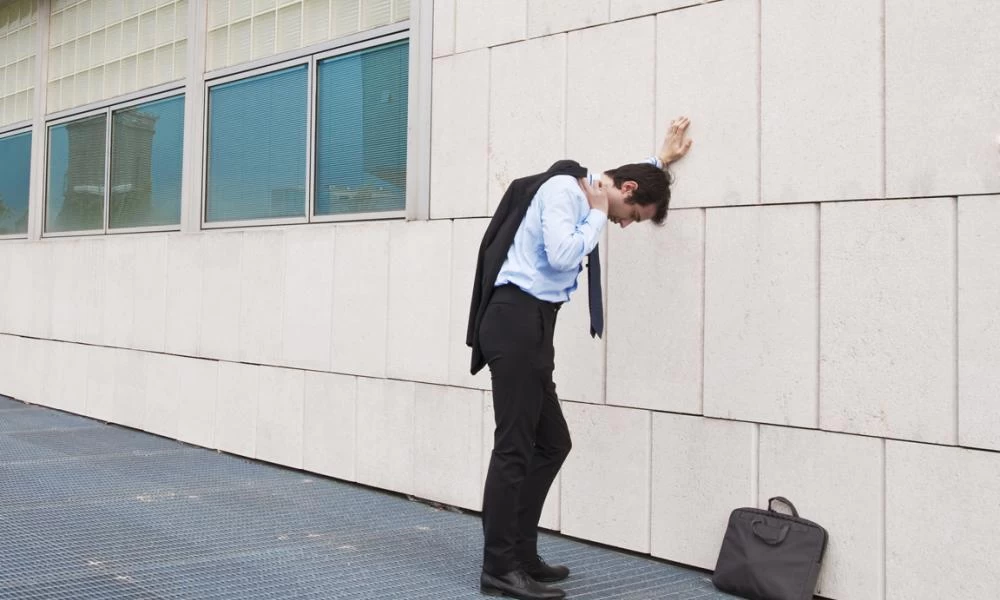 "Αιμορραγεί" η εργασία: Ανησυχαστικά τα στοιχεία από ΕΛΣΤΑΤ και ΕΡΓΑΝΗ